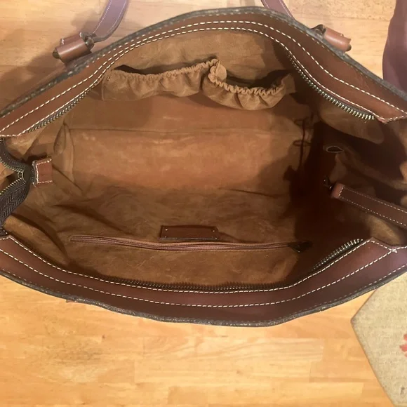 NWOT - Patricia Nash Large Leather Tote in Signature Map Print w/Dust Bag - Picture 5 of 9